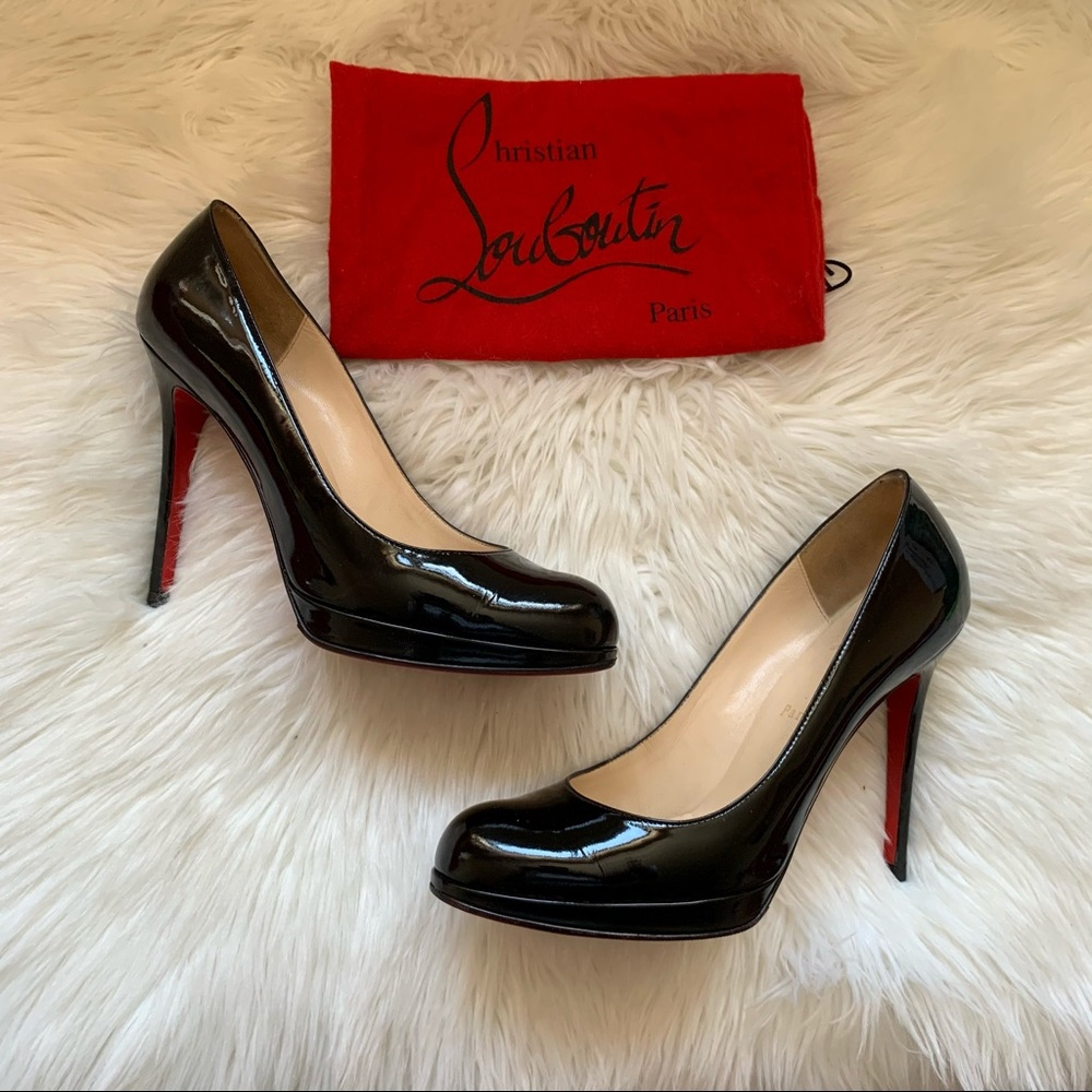 CHRISTIAN LOUBOUTIN New Simple Patent Pumps